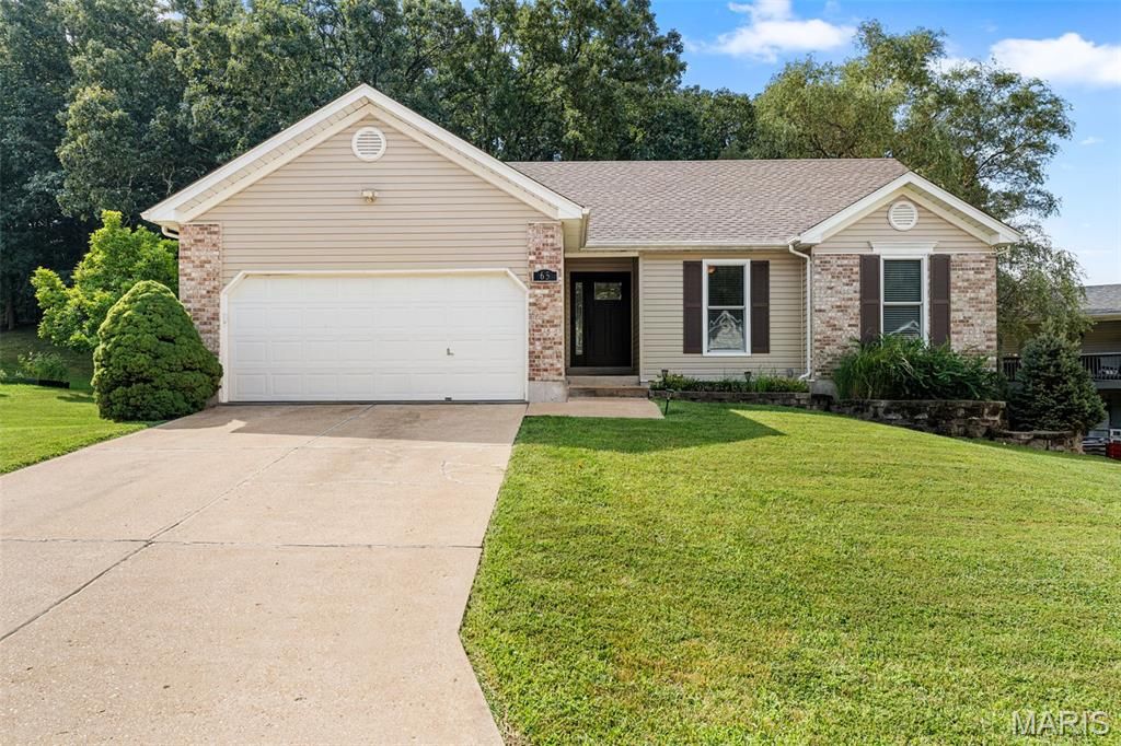 65 Adventura Drive, Festus, MO 63028