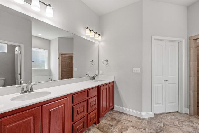 106 King Arthur Court, Glen Rose, TX 76043