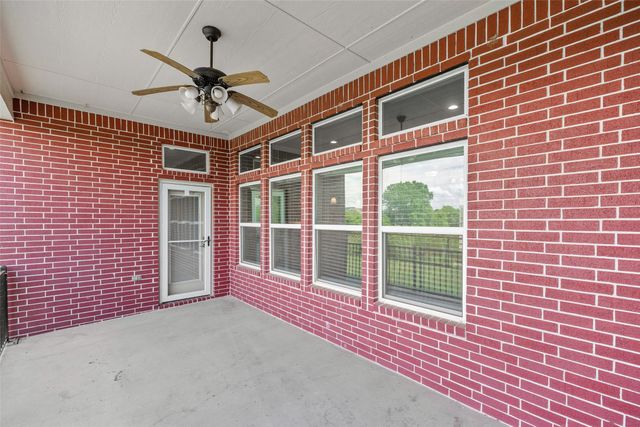 106 King Arthur Court, Glen Rose, TX 76043