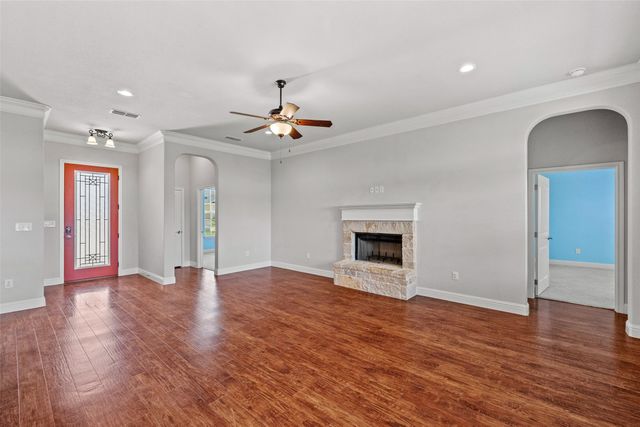 106 King Arthur Court, Glen Rose, TX 76043