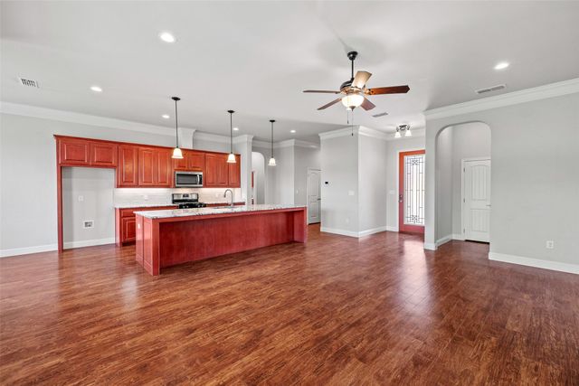 106 King Arthur Court, Glen Rose, TX 76043
