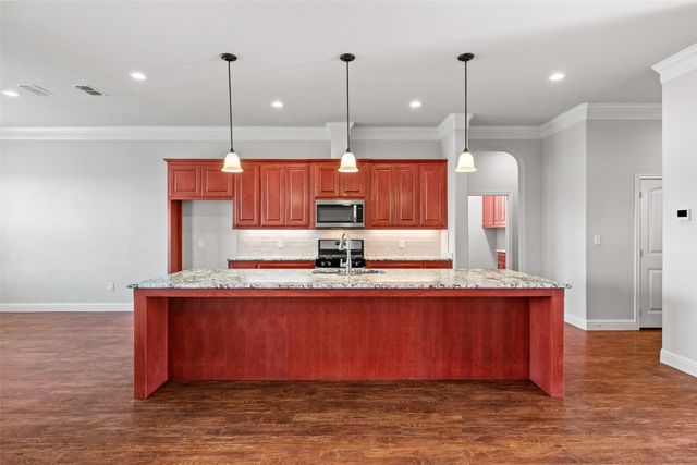 106 King Arthur Court, Glen Rose, TX 76043