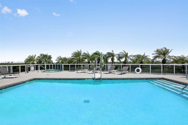 2001 Meridian Ave PH-17, Miami Beach, FL 33139