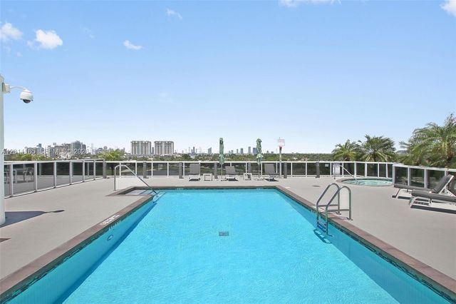 2001 Meridian Ave PH-17, Miami Beach, FL 33139