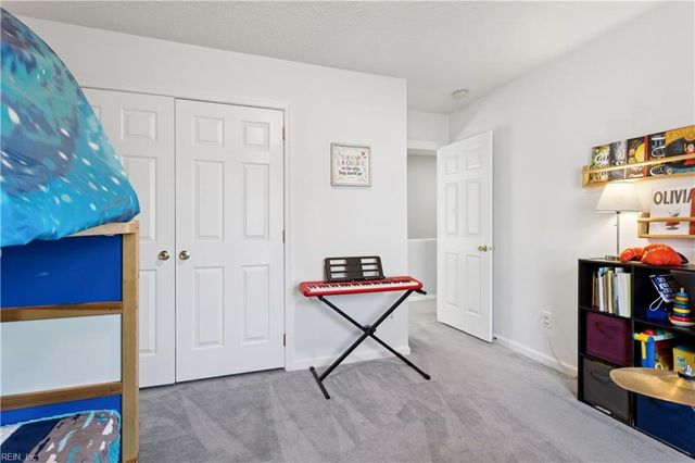 738 Kings Ridge DR, Newport News, VA 23608