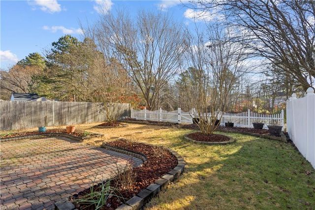 738 Kings Ridge DR, Newport News, VA 23608