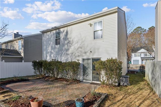 738 Kings Ridge DR, Newport News, VA 23608