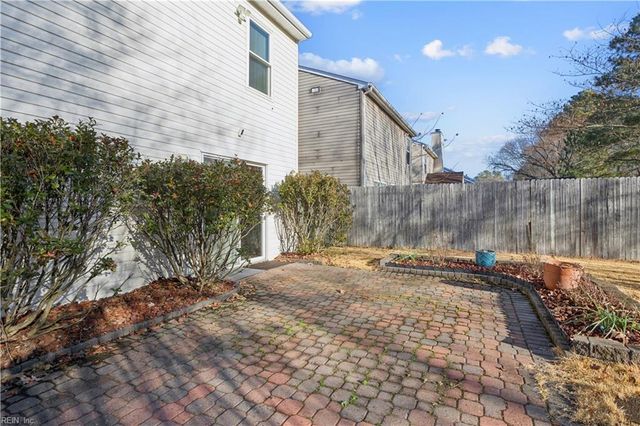 738 Kings Ridge DR, Newport News, VA 23608