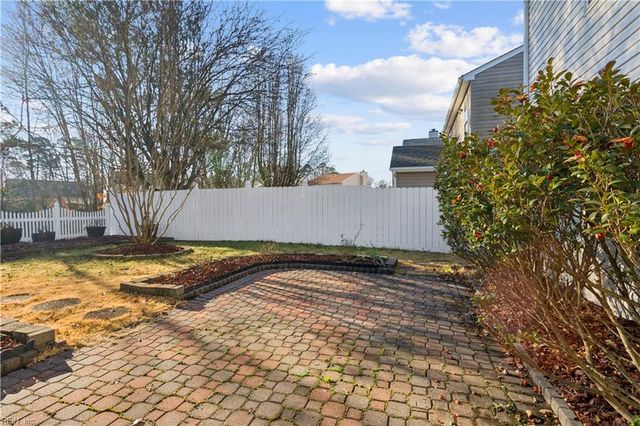 738 Kings Ridge DR, Newport News, VA 23608