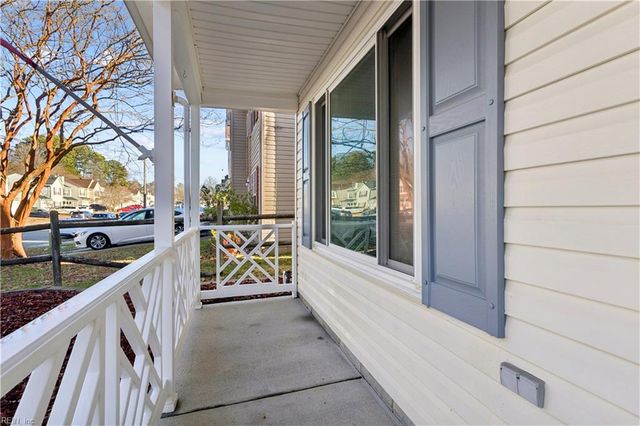 738 Kings Ridge DR, Newport News, VA 23608