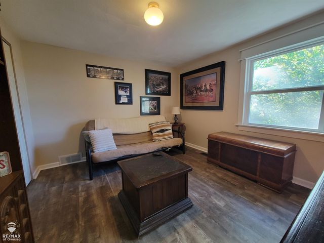 9503 Vernon Road, Burns Twp, MI 48414