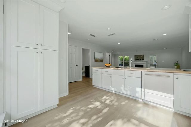 2270 Newport Landing, Alpharetta, GA 30009