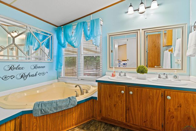 220 Cross Creek, Longview, TX 75602