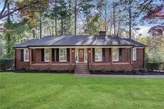 681 Hampton SW Place, Marietta, GA 30064