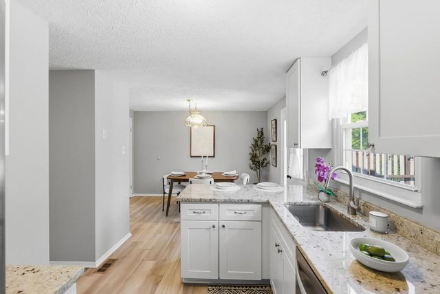 7807 BREEZY DOWN TER, Rockville, MD 20855