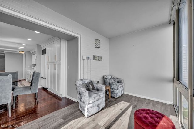 12520 Edgewater Drive 1106, Lakewood, OH 44107