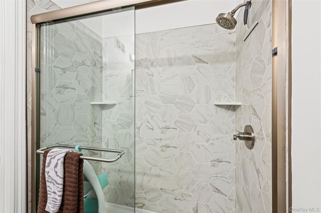 1425 Jerusalem Ave. 7, North Merrick, NY 11565