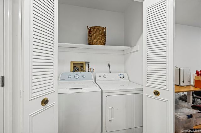 1425 Jerusalem Ave. 7, North Merrick, NY 11565