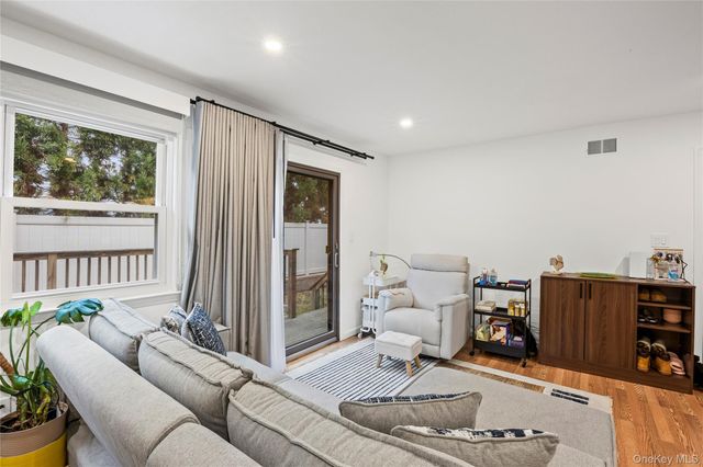 1425 Jerusalem Ave. 7, North Merrick, NY 11565