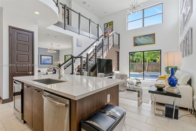 16044 SW 136th Way, Miami, FL 33196