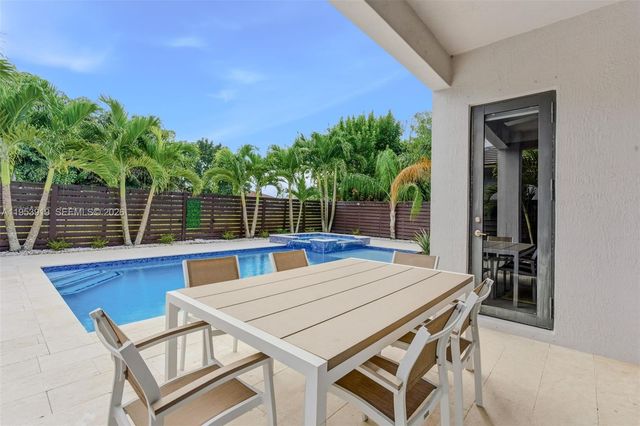 16044 SW 136th Way, Miami, FL 33196