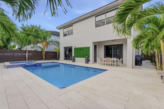 16044 SW 136th Way, Miami, FL 33196