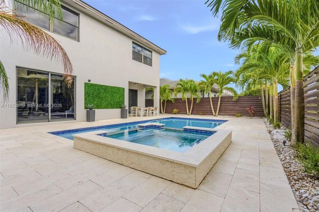 16044 SW 136th Way, Miami, FL 33196