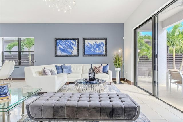 16044 SW 136th Way, Miami, FL 33196