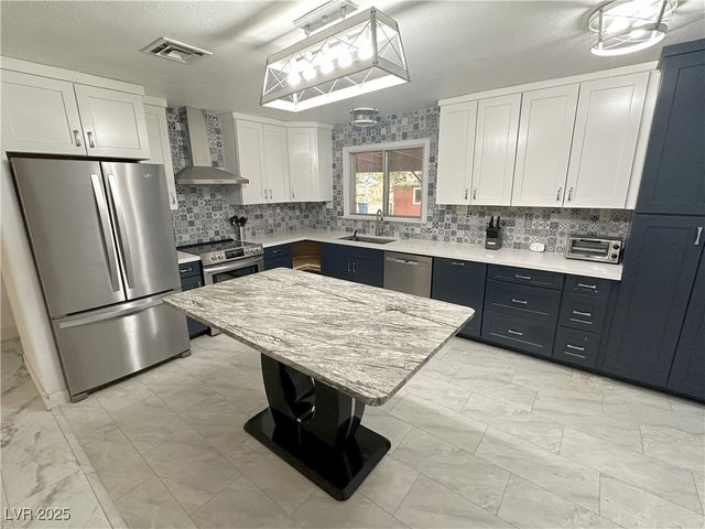 2025 Whipple Avenue, Logandale, NV 89021