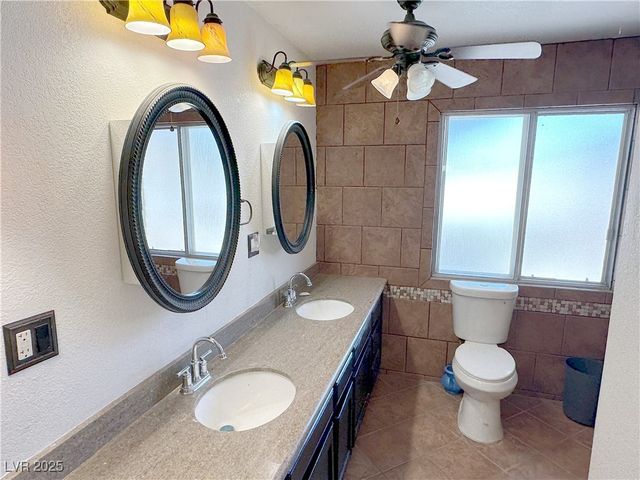 2025 Whipple Avenue, Logandale, NV 89021