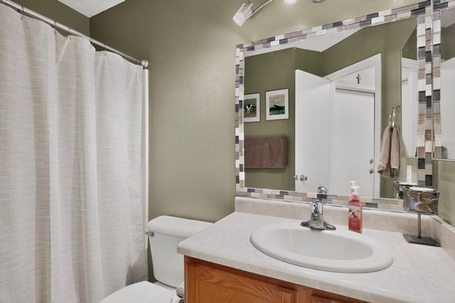 819 Corel Drive SW, Albuquerque, NM 87121