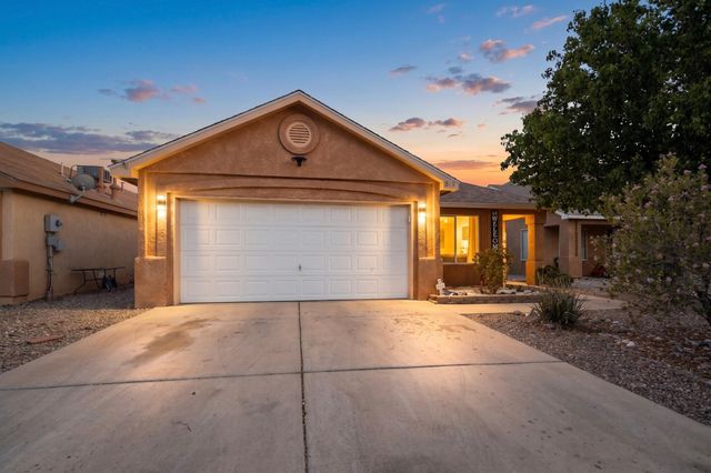 819 Corel Drive SW, Albuquerque, NM 87121