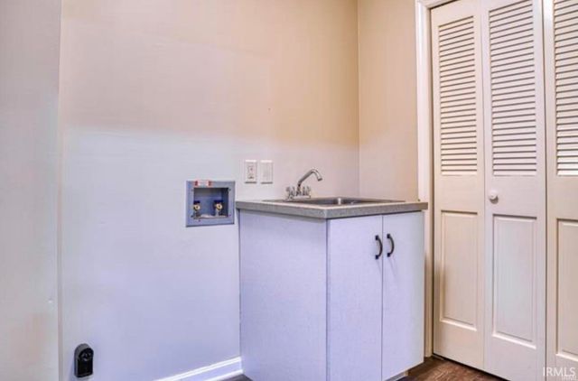 10500 Browning Road, Evansville, IN 47725