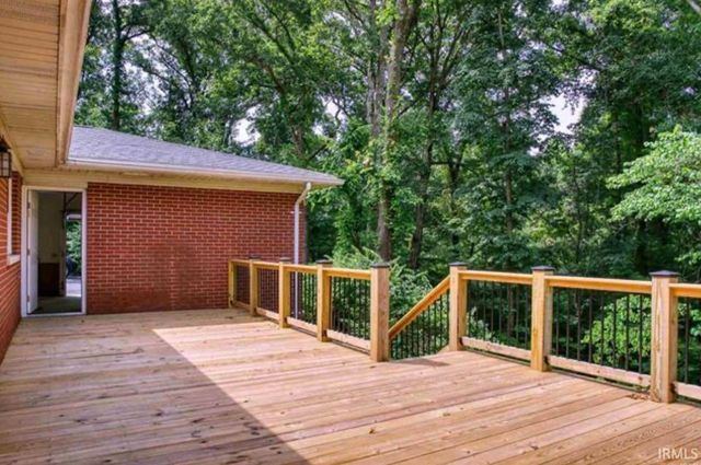 10500 Browning Road, Evansville, IN 47725