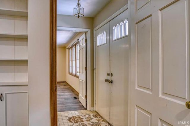 10500 Browning Road, Evansville, IN 47725