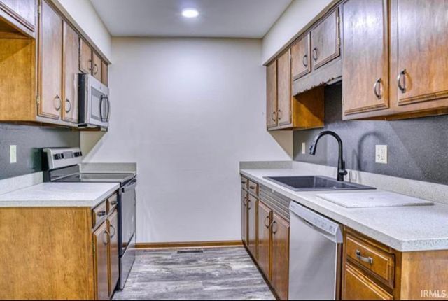 10500 Browning Road, Evansville, IN 47725