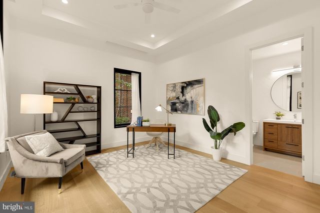 5148 LINNEAN TER NW, Washington, DC 20008