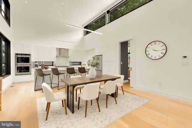 5148 LINNEAN TER NW, Washington, DC 20008