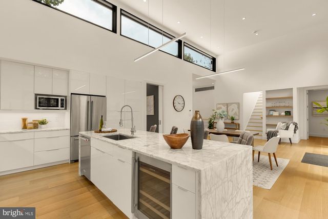 5148 LINNEAN TER NW, Washington, DC 20008