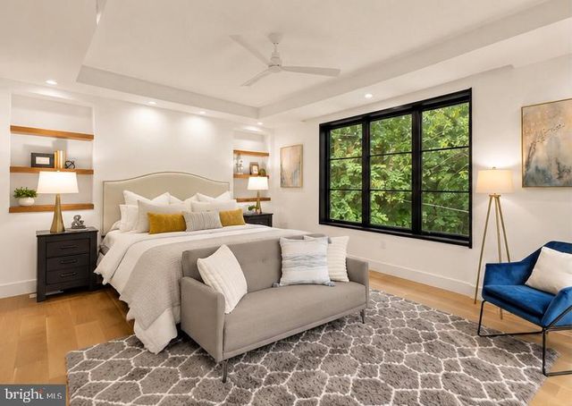 5148 LINNEAN TER NW, Washington, DC 20008
