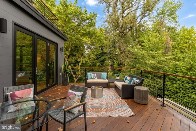 5148 LINNEAN TER NW, Washington, DC 20008