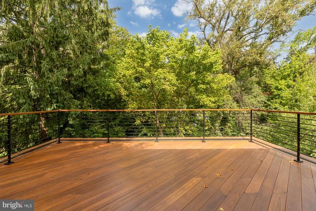 5148 LINNEAN TER NW, Washington, DC 20008
