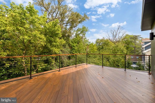 5148 LINNEAN TER NW, Washington, DC 20008