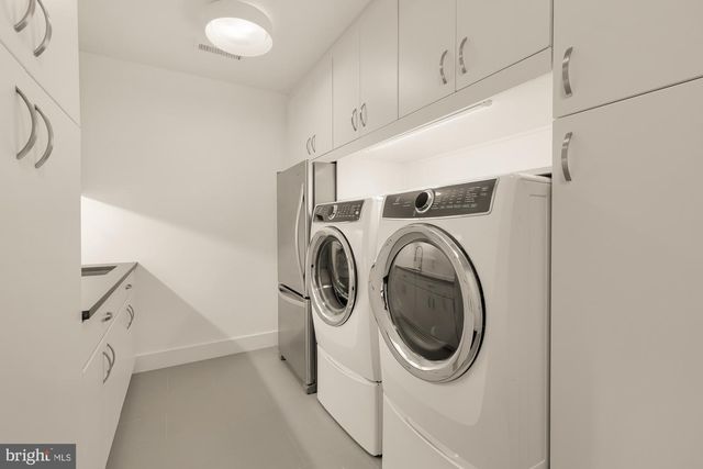 5148 LINNEAN TER NW, Washington, DC 20008