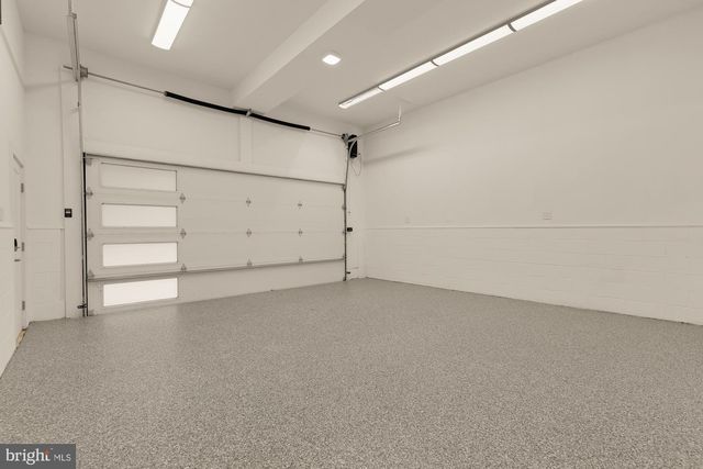 5148 LINNEAN TER NW, Washington, DC 20008