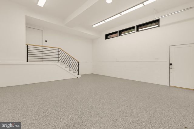 5148 LINNEAN TER NW, Washington, DC 20008