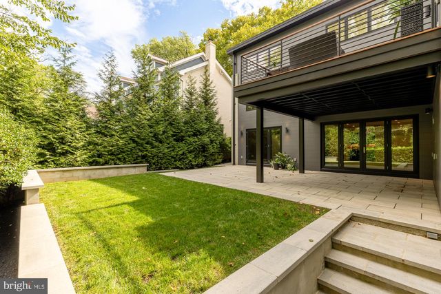 5148 LINNEAN TER NW, Washington, DC 20008