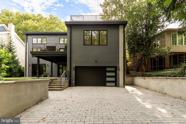 5148 LINNEAN TER NW, Washington, DC 20008