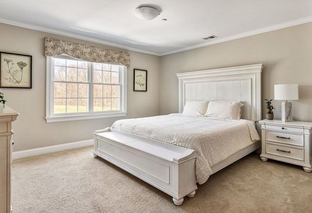 10 Trevor Ln 10, Hopkinton, MA 01748