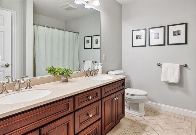 10 Trevor Ln 10, Hopkinton, MA 01748